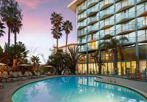 DoubleTree by Hilton San Diego - Hotel Circle