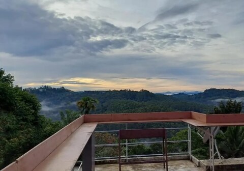 3R Residency Rooms and Hostel