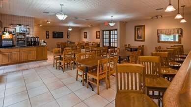 Baymont Inn and Suites by Wyndham Farmington, MO