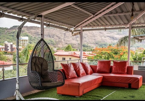 Saffron sky villa Lonavala by Sabo Stays