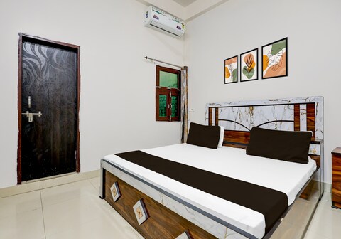 SPOT ON Bhagwat Bhawan