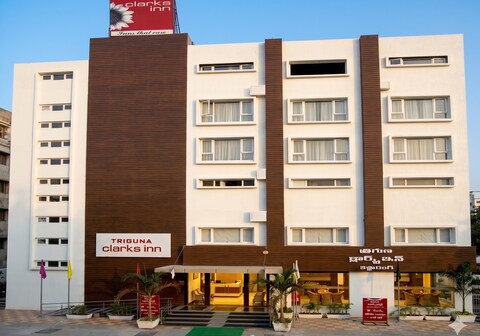 Triguna Clarks Inn Kurnool