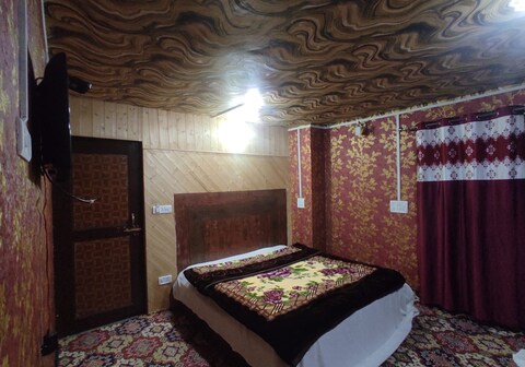 Blue Pine Guest House Pahalgam