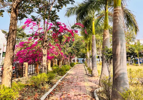 Luxury 4BHK Villa in Greensville city near Airport