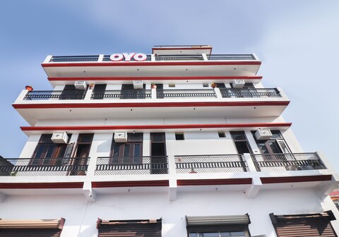 Hotel O Balaji Near JLM Inter College