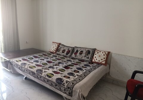 1BHK Lavish Apartment