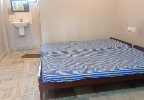 NEW HAPPY TOURIST HOME