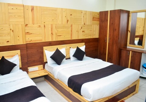 SHREE GOVARDHAN PALACE, SALASAR