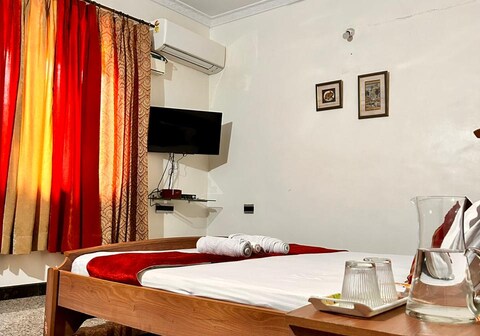 Holiday Home 4 Bedroom Apartment