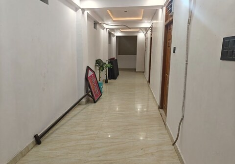 Royal Ayodhya Guest House