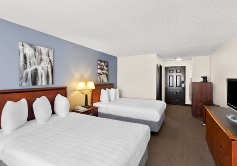 BEST WESTERN Huntington Mall Inn