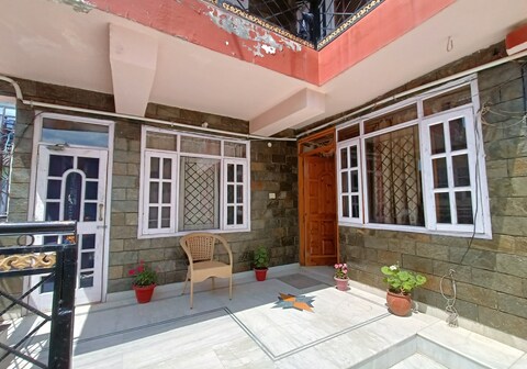Alfresco Stays, Mall Road, Shimla