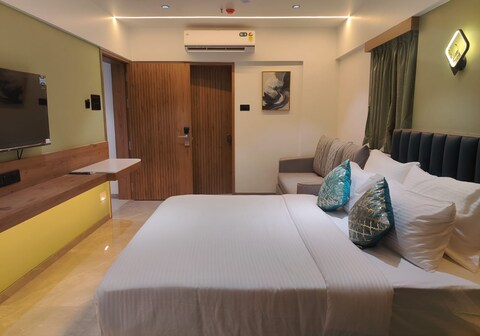 Hotel Vaishnavi Heights