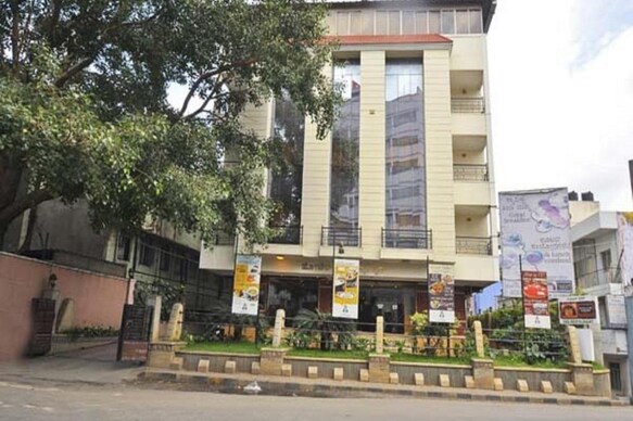 U by Z Hotels, Richmond Circle