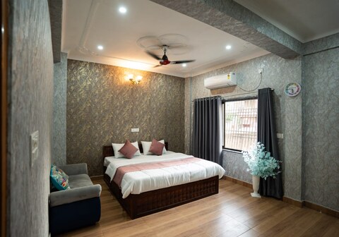 Shivshakti Entire 4 BHK Apartment