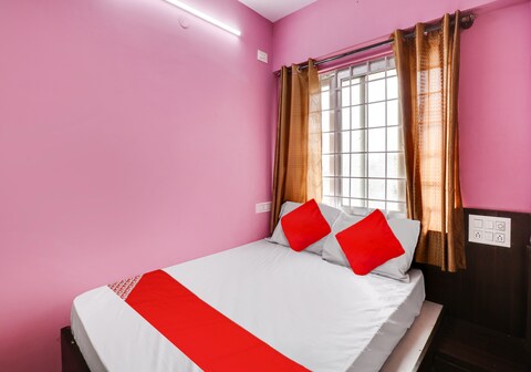 Hotel O Gayathri Lodging & Boarding