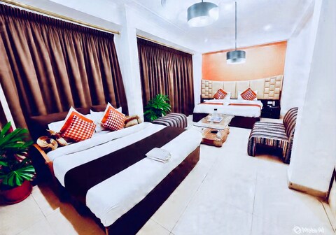 Hotel Suncity @Harkipauri road by Pleasant stayz