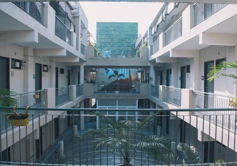 GoBravo Premiere Inn Near Yashobhoomi Delhi Airport