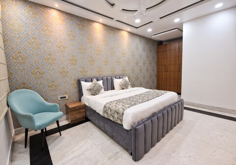 HOTEL RAJMAHAL SUITS