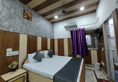 Hotel Swarajya palace