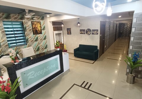 Hotel The Grand Pritam