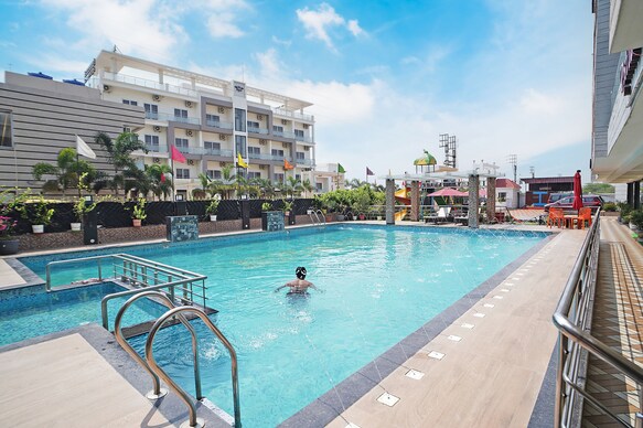 Royal Palace Beach Resort