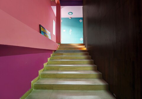 Hotel O Divyanka Lodge