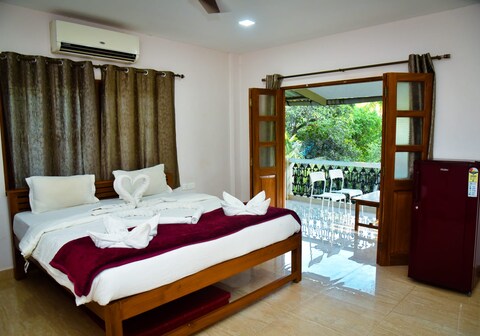 Waynes Nest Calangute