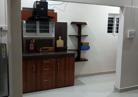 Run Lirak: Lovely Home