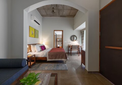 The Deck Homestay, Junagadh