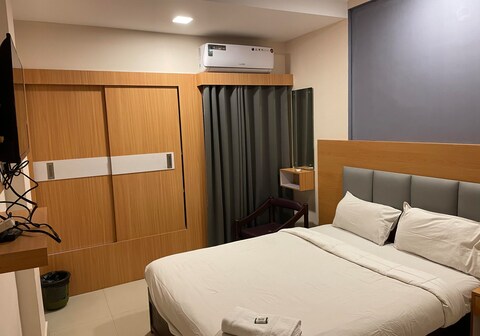 SELECT RESIDENCY