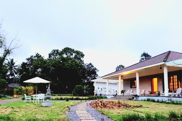 Villa Wodeyarmutt Tropical luxury living