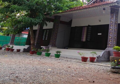 Munroe Coconut Homestay