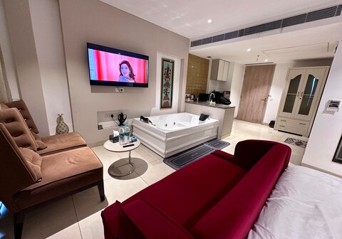 Luxury Studios key 4