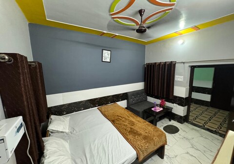 Leela Palace | Near Ram Path