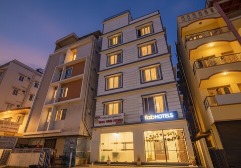 FabHotel Royal Wood Premier -Nr Domlur