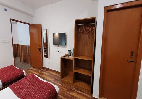 Dorjee House (Lux Homestay)