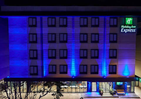 Holiday Inn Express Istanbul - Atakoy Metro, an IHG Hotel