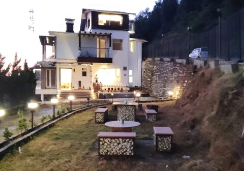 Luxury 4 bedroom Villa CHAIL Shimla