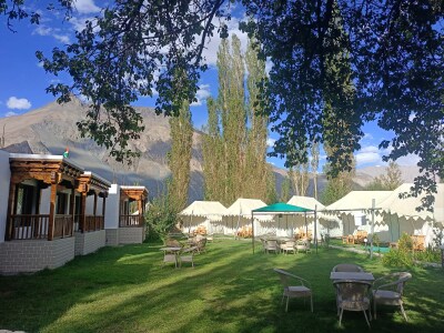 Paradise Retreat | Rooms & Restaurant