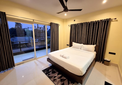 Vinayak Homestay | Near Airport