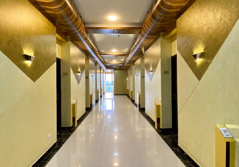 Hotel Avirahi