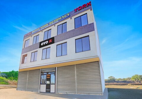Super Hotel O York Residency