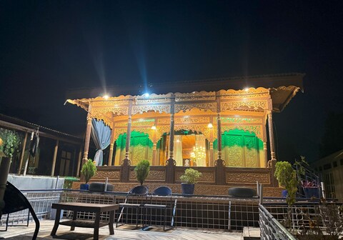 Goona Palace Group of Houseboats