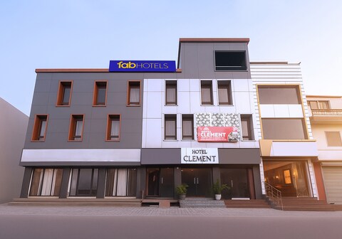 FabHotel Clement