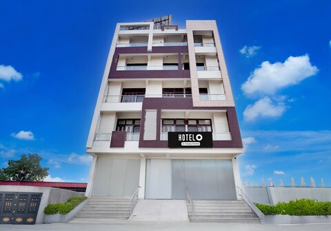 Super Hotel O NIIT University Neemrana