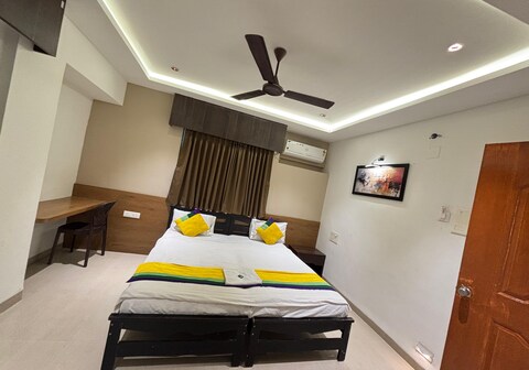 Hotel Royal Samrat