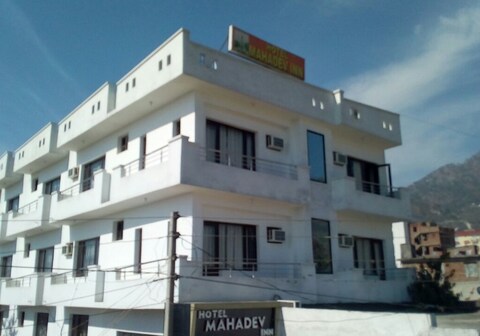 Hotel Mahadev Inn