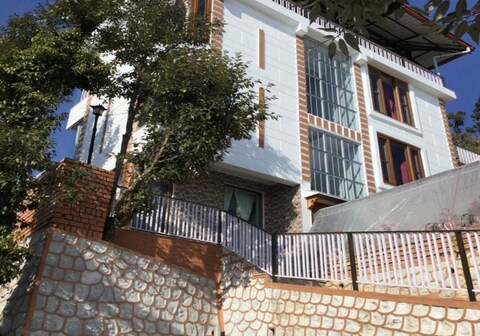 House in the Oaks, Mussoorie| Hill-view Rooms