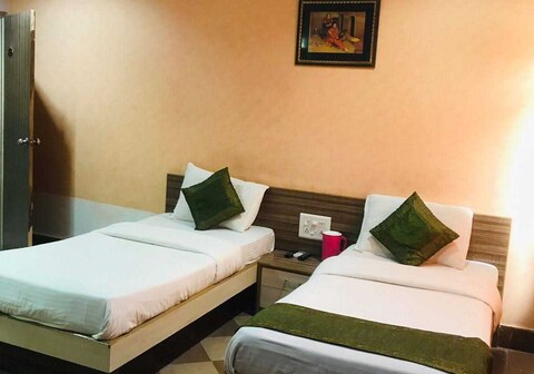 Hotel O Comfort Hotel